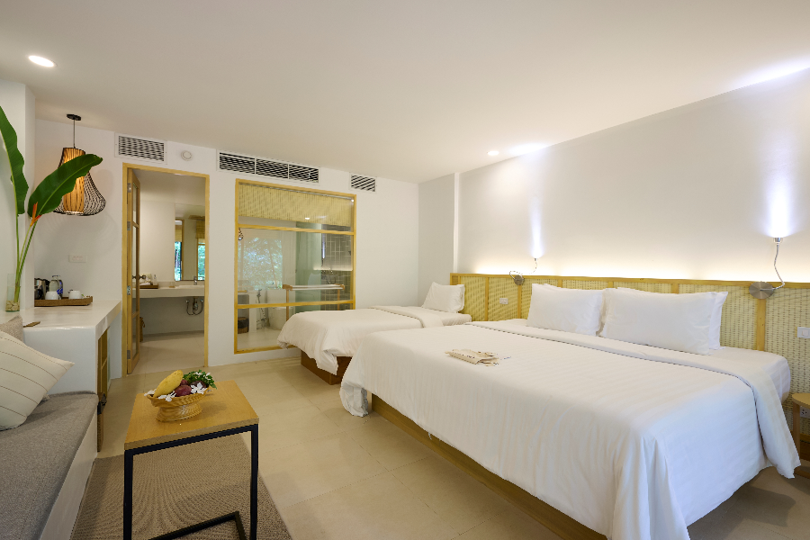 Grand Deluxe Tripe-Family Room Bedroom - Paradise Beach Resort Samui