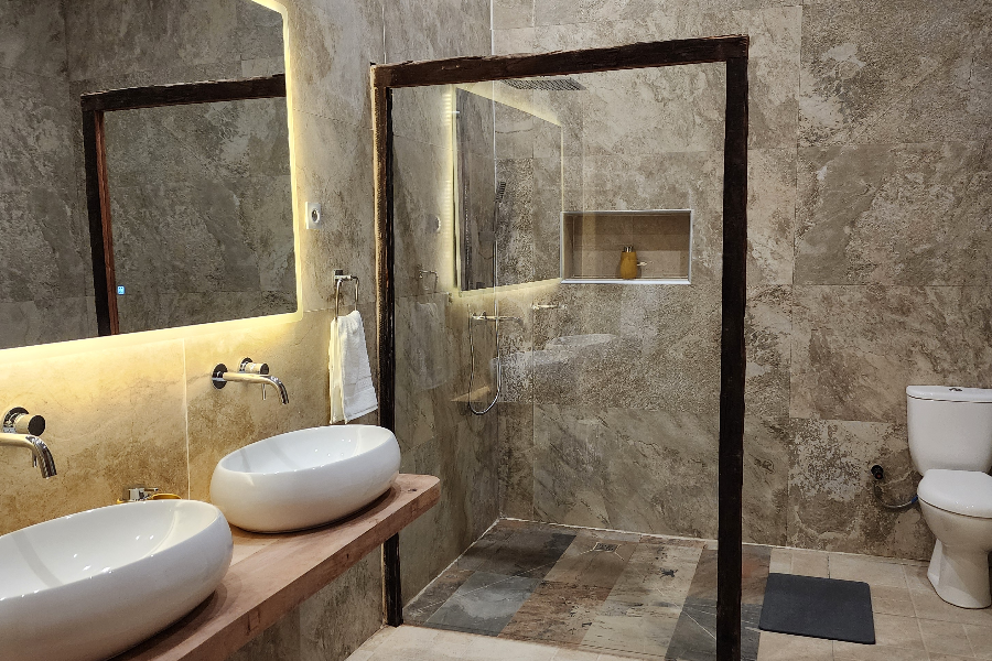 Salle de Bain Moderne Design Douche italienne - The Anja Reserve Lodge