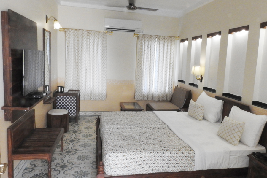 HOTEL JAI NIWAS