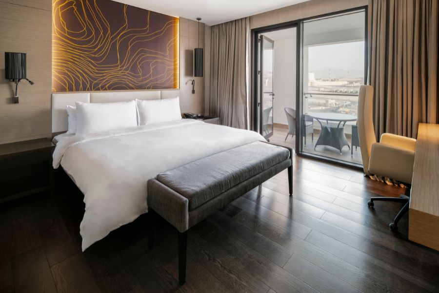 Junior Suite with Lounge Access and Terrace - Radisson Collection Muscat, Hormuz Grand