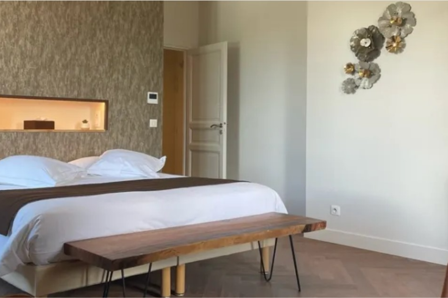 LE MANOIR DES CÈDRES