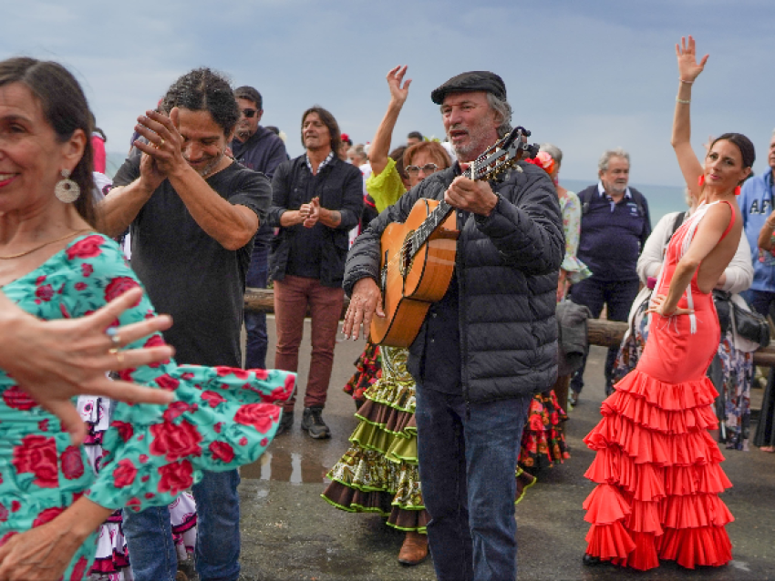 Un week-end où le soleil rayonne à travers les danseuses et les guitaristes andalous ! - OT