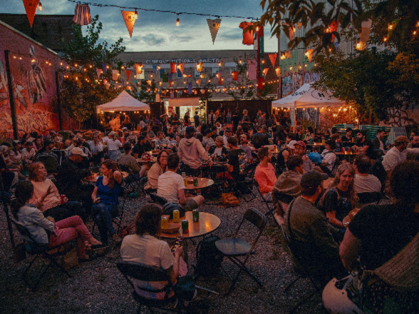 L'Amour et la Mousse : Le Beergarden d'Hochelaga - Camille Gladu-Drouin