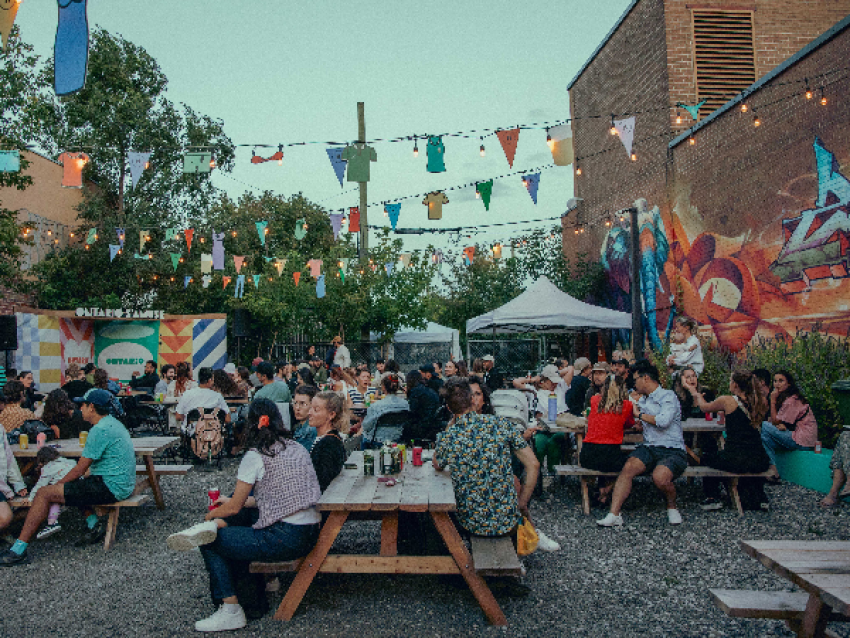 L'Amour et la Mousse : Le Beergarden d'Hochelaga - Camille Gladu-Drouin