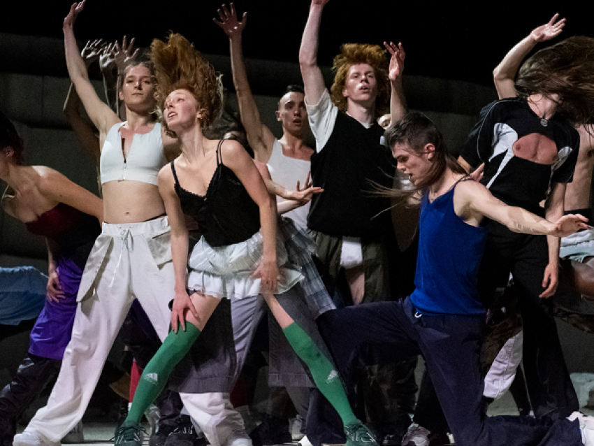 Room with a view — (LA)HORDE Ballet national de Marseille - Aude Arago