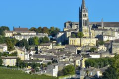 Gironde : Le village de Saint-Emilion - Esperanza33 iStockphoto