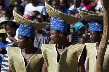 Des drôles de Dame pour la protection des baleines et de l'environnement à Madagascar