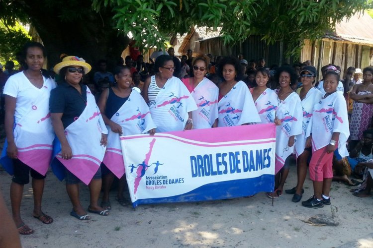 - © FESTIVAL DES BALEINES