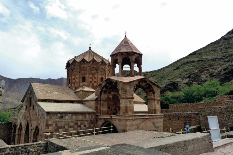 Vue sur la chapelle Saint-Stepanos. - © MMARCOPOLO IRAN TOURING CO
