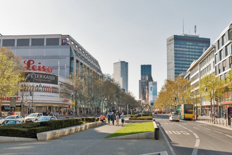 Kurfürstendamm - © Sergiy Palamarchuk - shutterstock.com