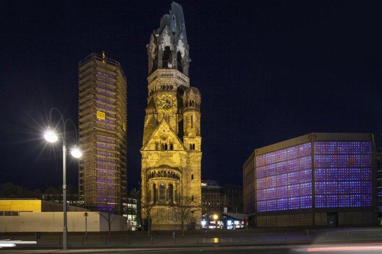 L’église du souvenir et sa consolidation. - © Meinzahn - iStockPhoto.com