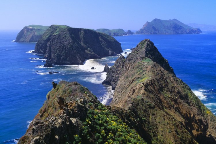 Channel Islands - © Joseph Sohm - Shutterstock.com