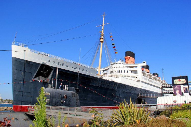 Queen Mary Pier, Long Beach - © Supanee _ Hickman - Shutterstock