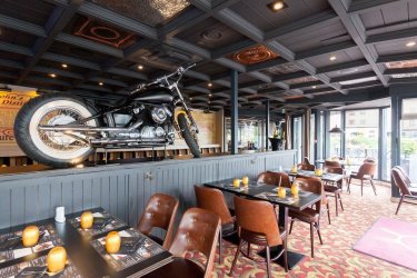 La Taverne des Rois, le nouvel incontournable de Port-Cergy