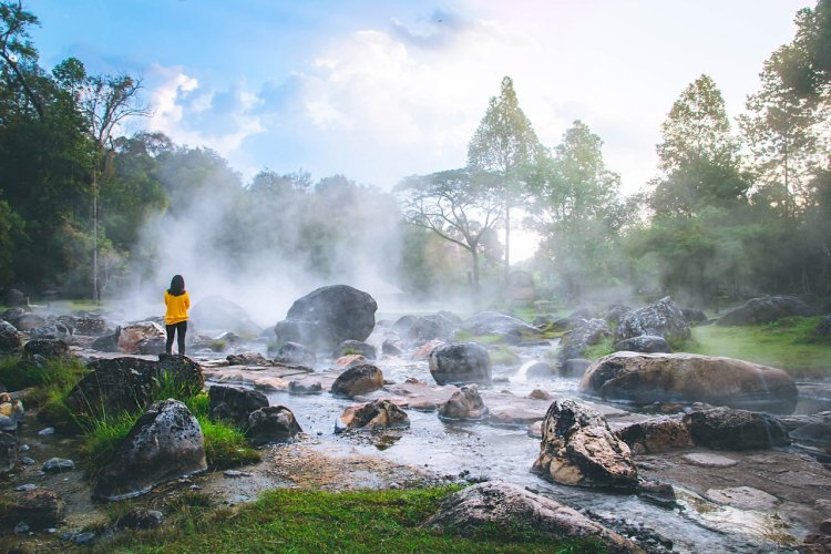 Sources chaudes du parc national de Chae Son - © zendtradyi3ell - shutterstock.com