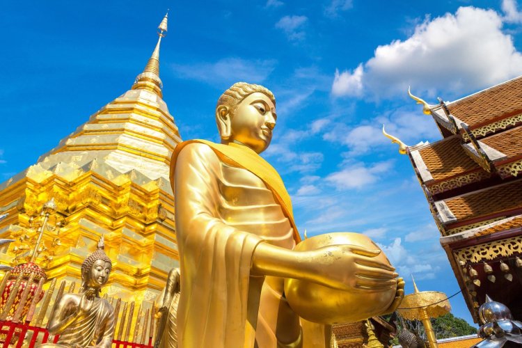 Wat Phrathat Doi Suthep - © S - F Shutterstock.com