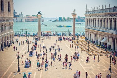 guide de voyage, - © Artmarie - iStockphoto.com