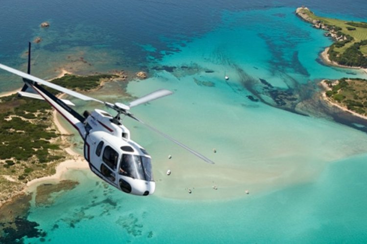 Sortie en hélicoptère - © Office de Toursime de Bonifacio