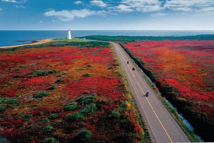 Une agence spécialisée sur le Québec et Canade : vue d’avion des provinces maritimes au Canada - © JMB Voyages