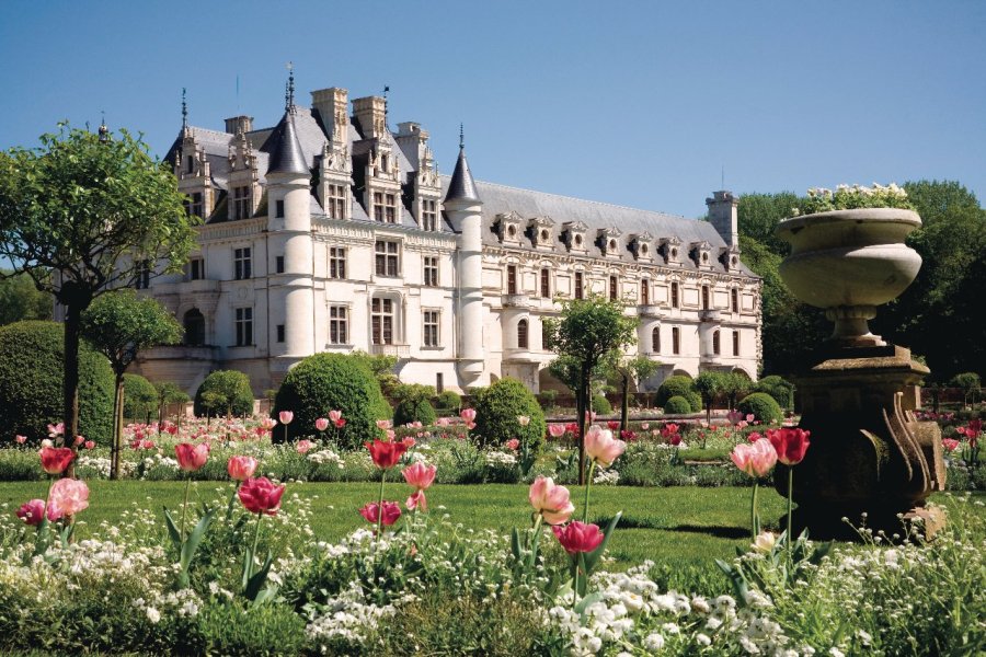 Châteaux de la Loire, visites d'exception, balades en vélo et bonnes tables
