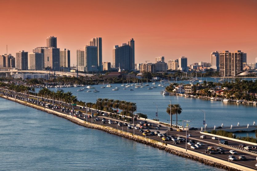 Skyline de Miami. - © iShootPhotos LLC - iStockphoto