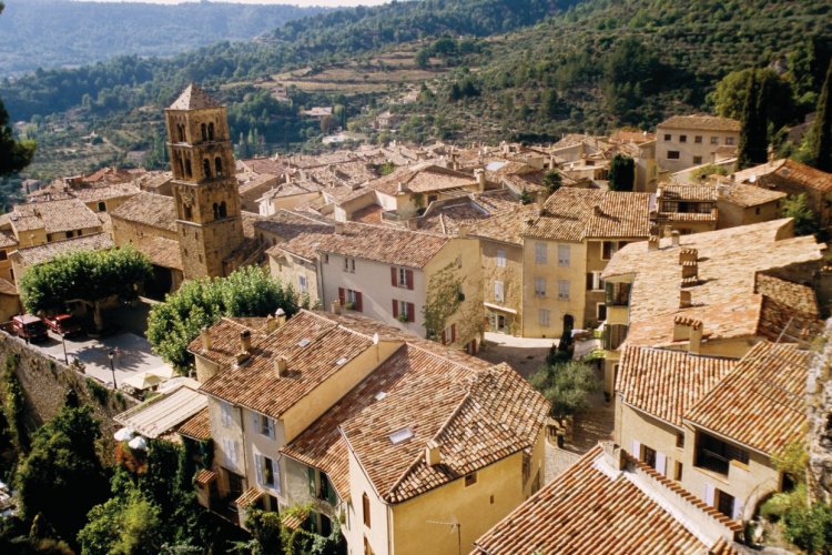 Moustiers-Sainte-Marie - © VINCENT FORMICA