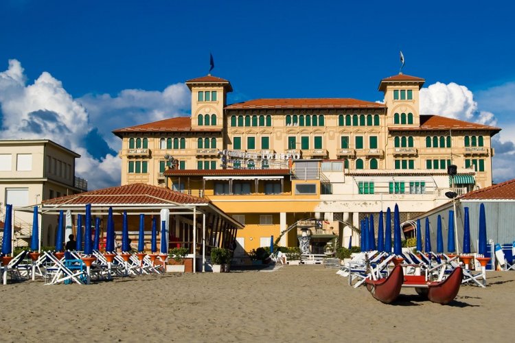 - © Jbor - Shutterstock
