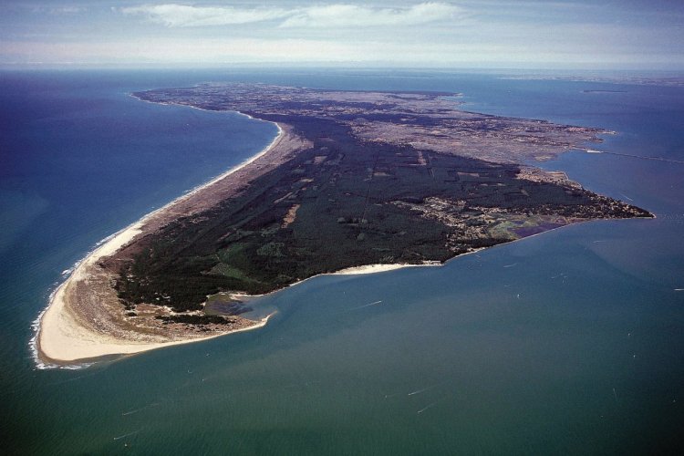 Vue aérienne de l'île d'Oléron - © PHOVOIR