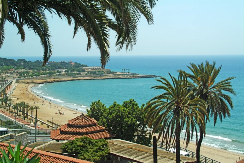 Plage de Tarragone. - © starekase