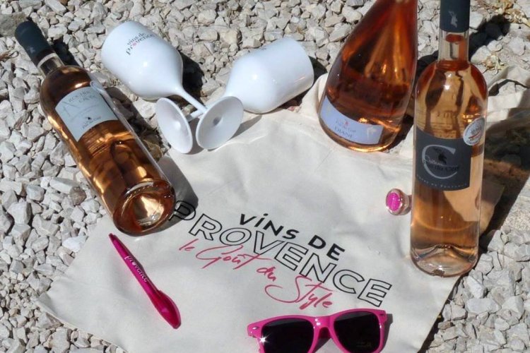 - © Vins de Provence