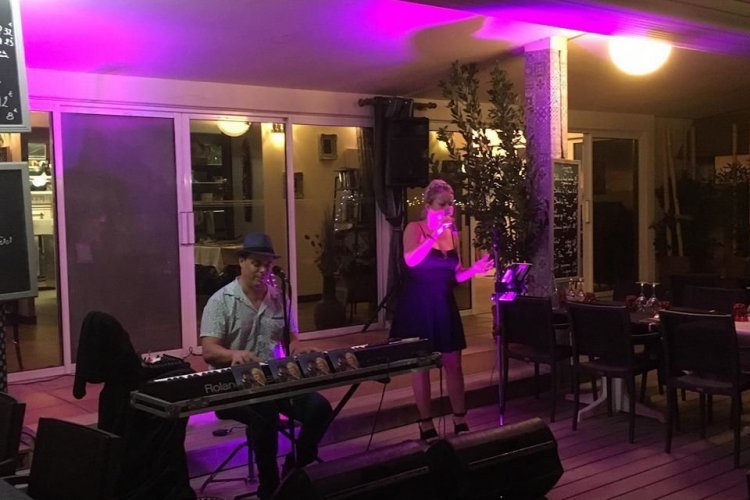 Music live et barbecue - © Mahi-Plage