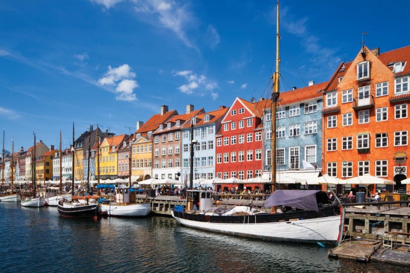 Nyhavn, le canal central de Copenhague. - © Cinoby - iStockphoto