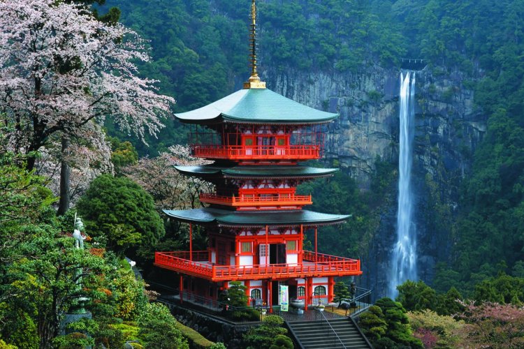 - © Wakayama Tourism Federation