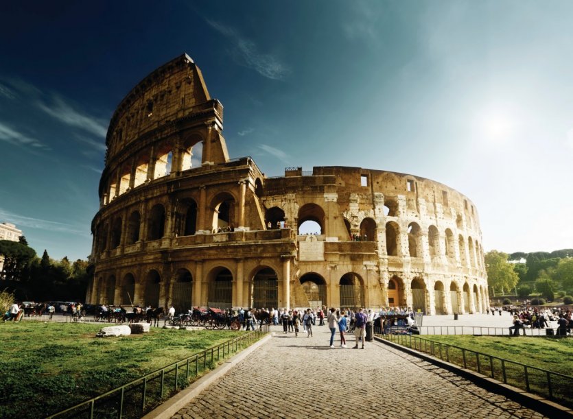 Le Colisée de Rome. - © IakovKalinin - iStockphoto