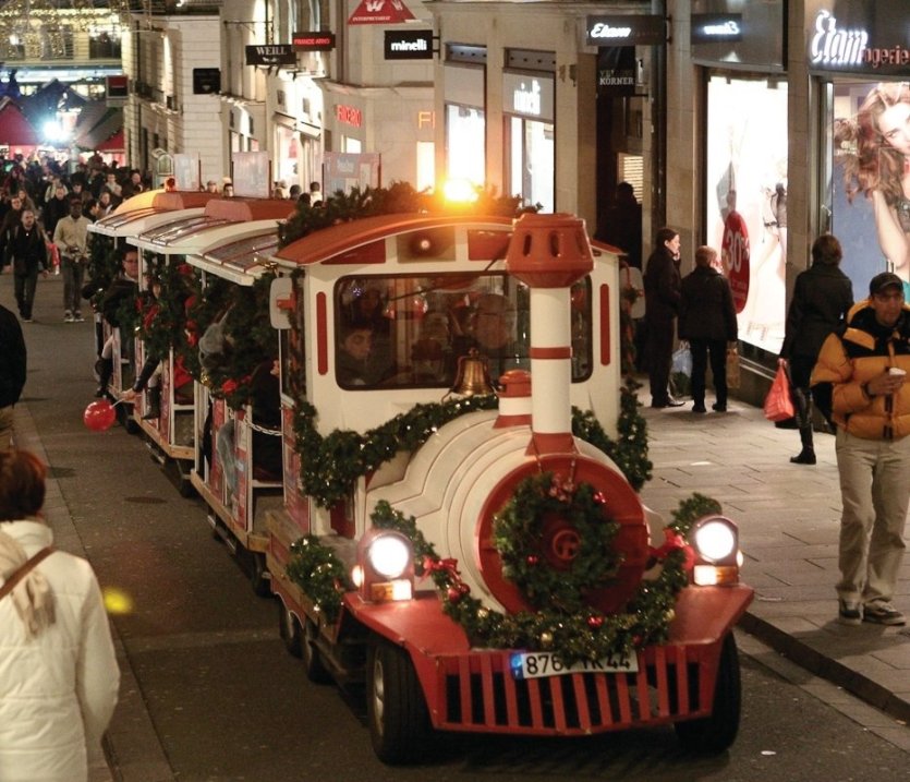 le petit Train de Nantes pour les courses de NOEL - © association PLEIN CENTRE