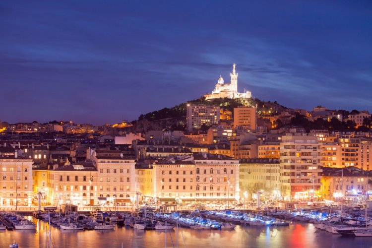 Le vieux port de Marseille. - © Dontsov Evgeny - Shutterstock.com