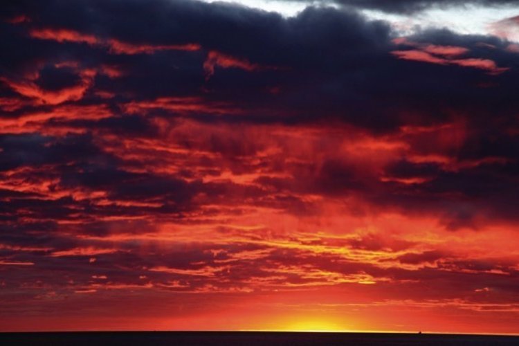 Coucher de soleil à Mahajanga - © Arnaud Bonnefoy