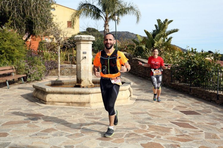 - © Trail de Bormes