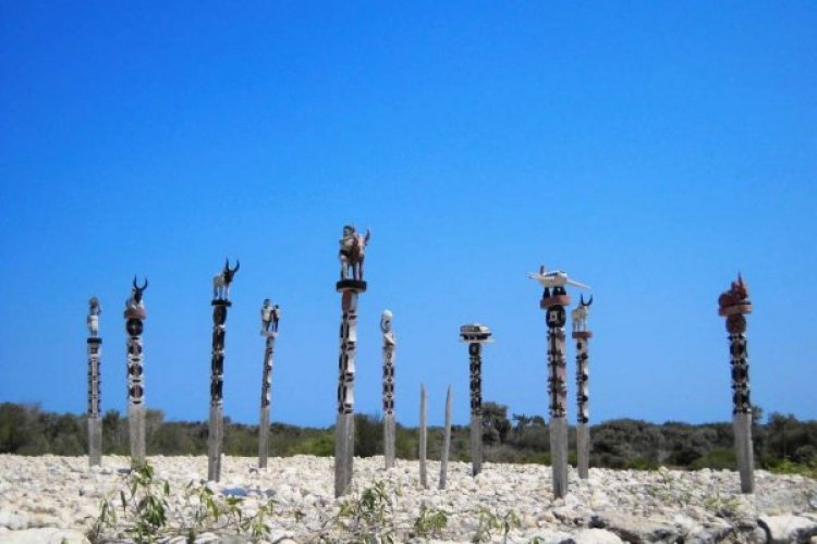 - © TOUR MALIN MADAGASCAR