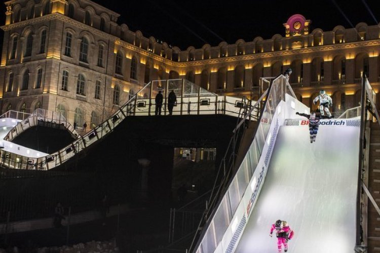 - © Red Bull Crashed Ice