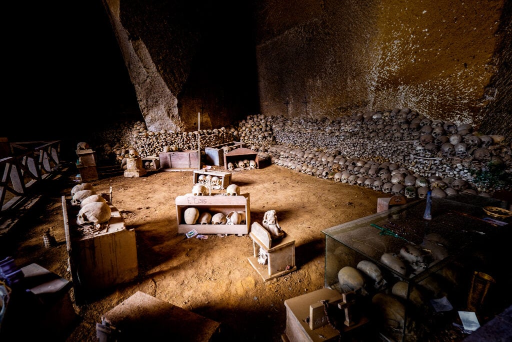 Cimitero de Fontanelle - catacombes de Naples