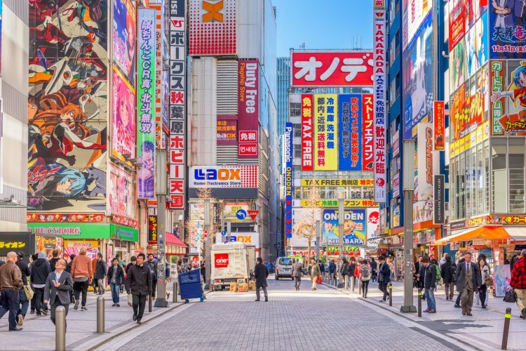 Les rues de Tōkyō - © Sean Pavone _ Shutterstock.com