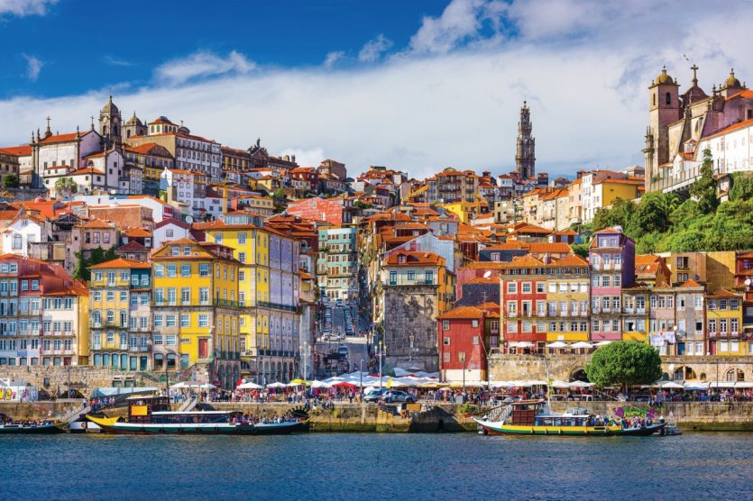 La ville de Porto bordée par le Douro. - © SeanPavonePhoto