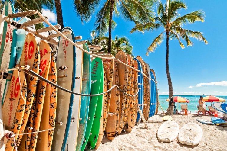 Plage de Waikiki - © Eddy Galeotti