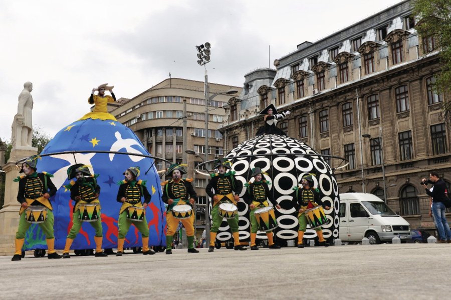 Inauguration de la place De Gaulle