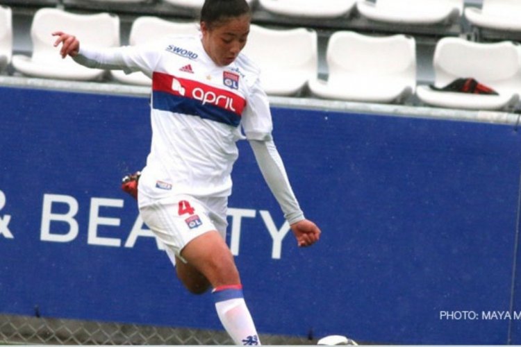 - © Womenssoccerunited.com