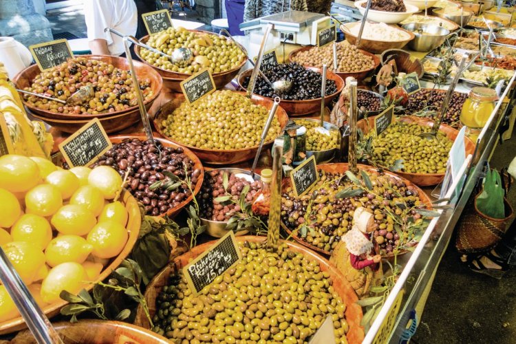 Sur le marché d'Aix-en-Provence. - © Erwo1 - iStockphoto