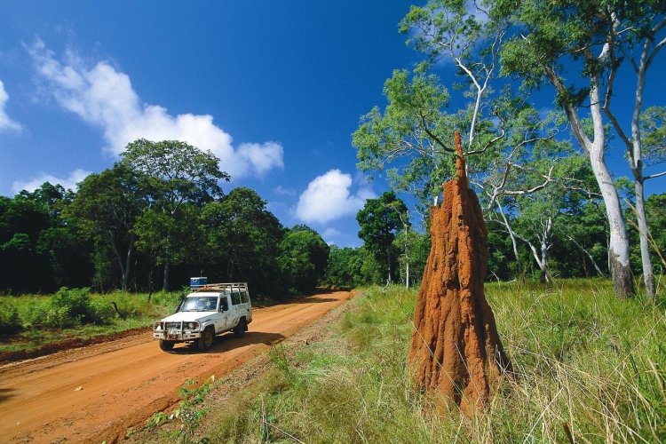 - © Tourism & Events Queensland