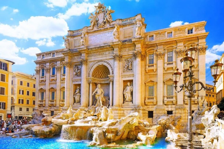 La fontaine de Trevi - © Brian Kinney - Shutterstock.com