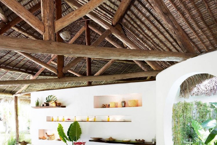 - © PRINCESSE BORA LODGE & SPA